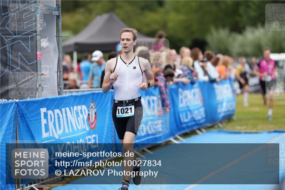 30.08.2026 - Elbe Triathlon Hamburg LAZAROV Photography http://msf.ph/oto/10027834 30.08.2026 11:19:57 Ziel 572, 1071 meine-sportfotos.de