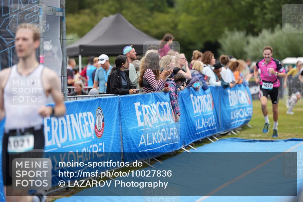 30.08.2026 - Elbe Triathlon Hamburg LAZAROV Photography http://msf.ph/oto/10027836 30.08.2026 11:19:58 Ziel 572, 725, 1071 meine-sportfotos.de