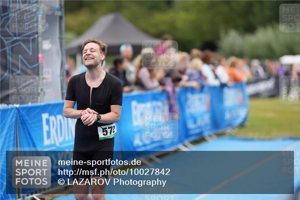30.08.2026 - Elbe Triathlon Hamburg LAZAROV Photography http://msf.ph/oto/10027842 30.08.2026 11:20:04 Ziel 572, 725, 1071 meine-sportfotos.de