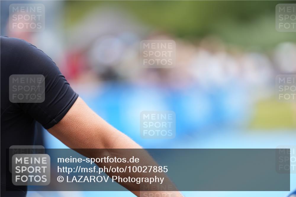 30.08.2026 - Elbe Triathlon Hamburg LAZAROV Photography http://msf.ph/oto/10027885 30.08.2026 11:21:20 Ziel 834, 1017 meine-sportfotos.de