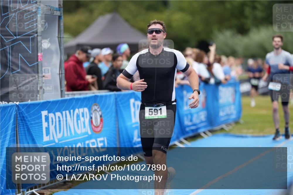 30.08.2026 - Elbe Triathlon Hamburg LAZAROV Photography http://msf.ph/oto/10027890 30.08.2026 11:21:34 Ziel 540, 591, 1025 meine-sportfotos.de