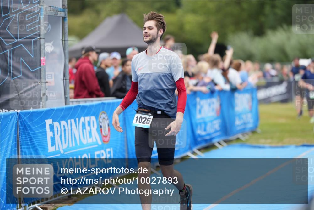 30.08.2026 - Elbe Triathlon Hamburg LAZAROV Photography http://msf.ph/oto/10027893 30.08.2026 11:21:37 Ziel 400, 540, 591, 1025 meine-sportfotos.de