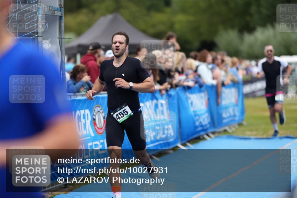 30.08.2026 - Elbe Triathlon Hamburg LAZAROV Photography http://msf.ph/oto/10027931 30.08.2026 11:22:46 Ziel 455, 853, 1210 meine-sportfotos.de