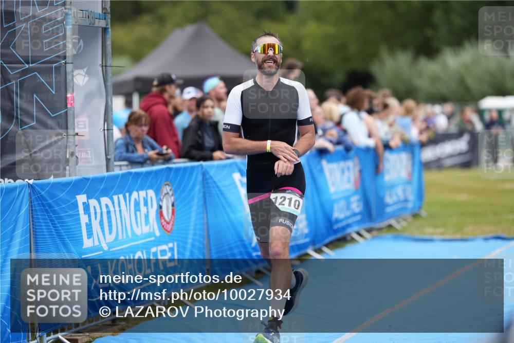 30.08.2026 - Elbe Triathlon Hamburg LAZAROV Photography http://msf.ph/oto/10027934 30.08.2026 11:22:48 Ziel 455, 1210 meine-sportfotos.de
