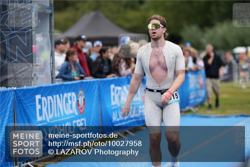 30.08.2026 - Elbe Triathlon Hamburg LAZAROV Photography http://msf.ph/oto/10027958 30.08.2026 11:23:47 Ziel 988, 1015, 1104, 1138 meine-sportfotos.de