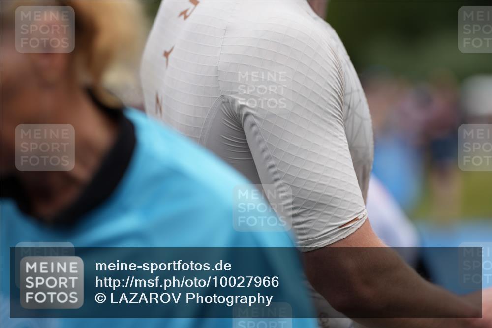 30.08.2026 - Elbe Triathlon Hamburg LAZAROV Photography http://msf.ph/oto/10027966 30.08.2026 11:23:55 Ziel 472, 988, 1006, 1104 meine-sportfotos.de