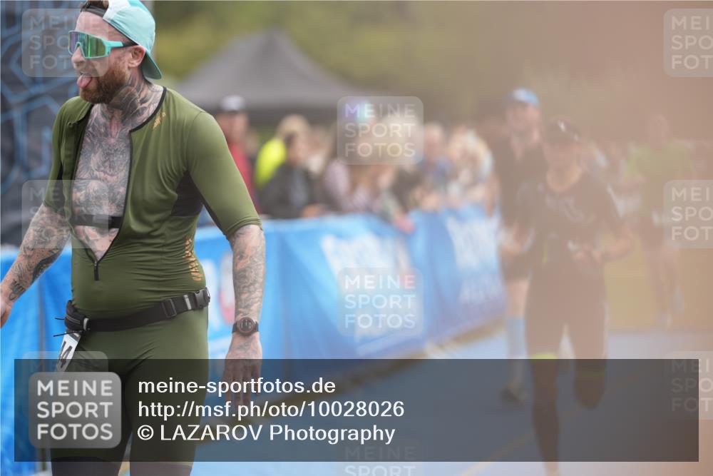 30.08.2026 - Elbe Triathlon Hamburg LAZAROV Photography http://msf.ph/oto/10028026 30.08.2026 11:25:49 Ziel 556, 576, 948 meine-sportfotos.de
