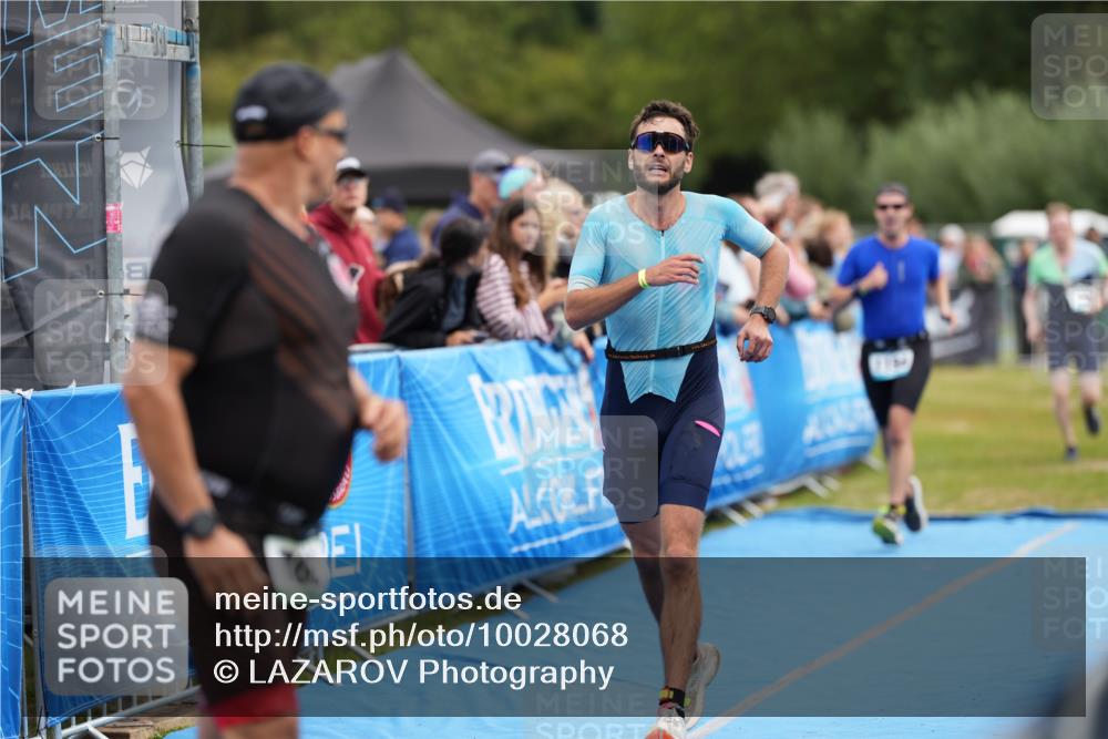30.08.2026 - Elbe Triathlon Hamburg LAZAROV Photography http://msf.ph/oto/10028068 30.08.2026 11:27:04 Ziel 702, 1110, 1172, 1194, 1275 meine-sportfotos.de