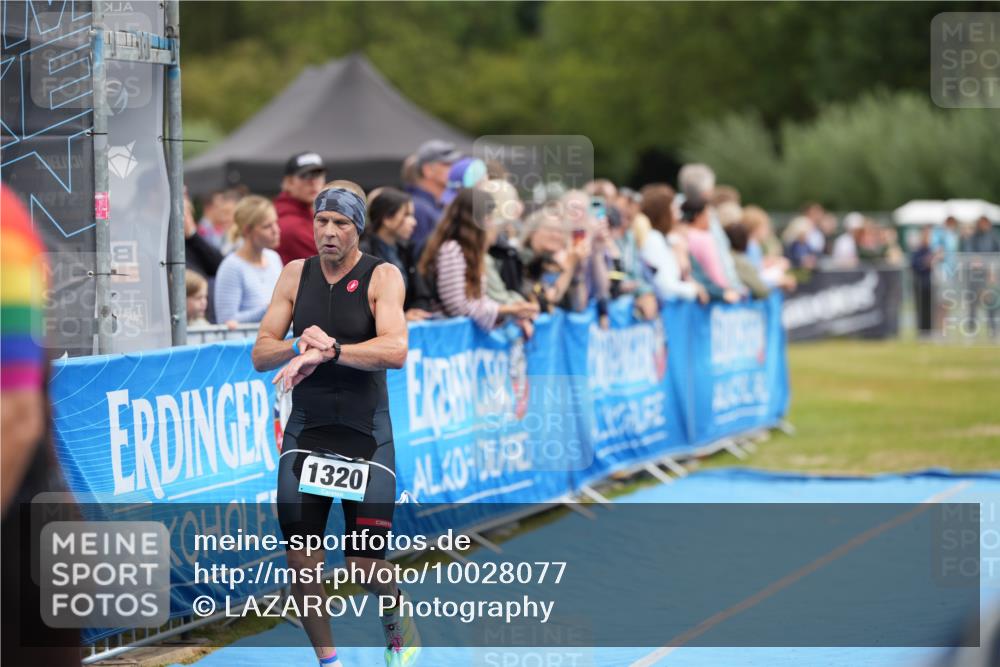 30.08.2026 - Elbe Triathlon Hamburg LAZAROV Photography http://msf.ph/oto/10028077 30.08.2026 11:27:17 Ziel 1320 meine-sportfotos.de