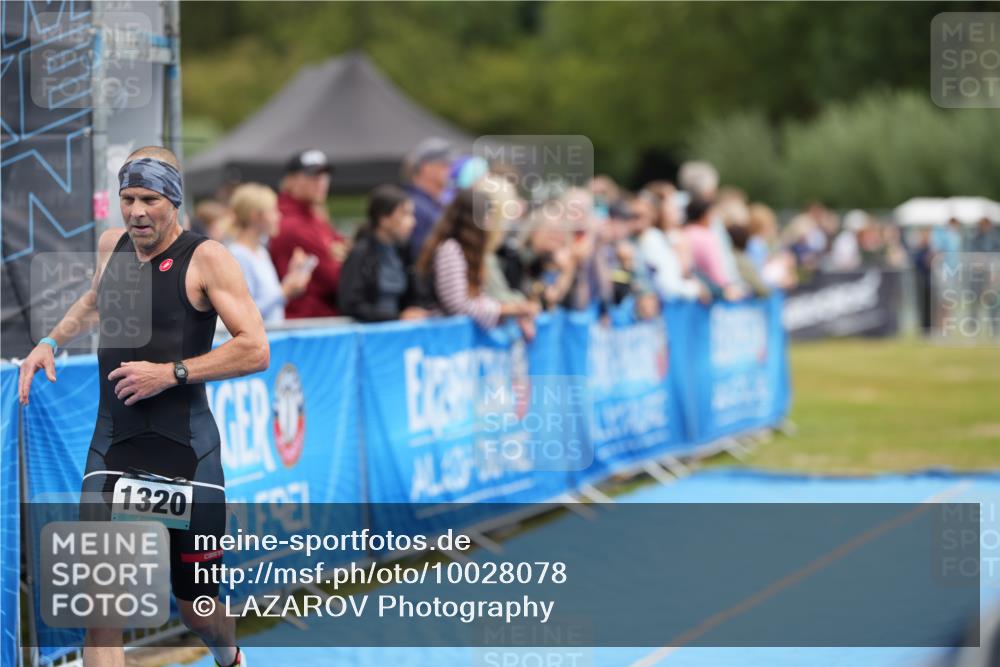 30.08.2026 - Elbe Triathlon Hamburg LAZAROV Photography http://msf.ph/oto/10028078 30.08.2026 11:27:17 Ziel 1320 meine-sportfotos.de