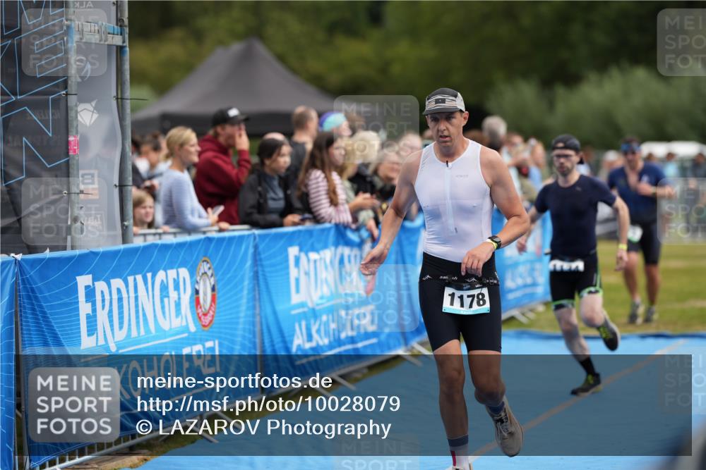 30.08.2026 - Elbe Triathlon Hamburg LAZAROV Photography http://msf.ph/oto/10028079 30.08.2026 11:27:32 Ziel 672, 1121, 1134, 1178 meine-sportfotos.de
