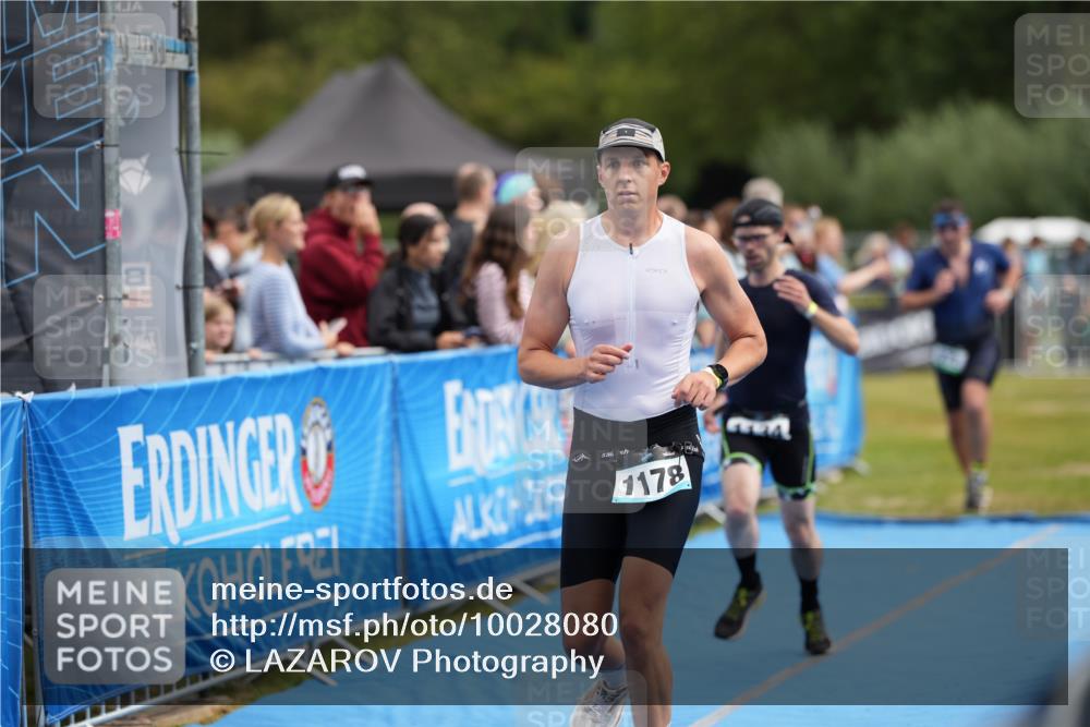 30.08.2026 - Elbe Triathlon Hamburg LAZAROV Photography http://msf.ph/oto/10028080 30.08.2026 11:27:32 Ziel 672, 1121, 1134, 1178 meine-sportfotos.de