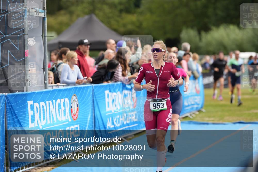 30.08.2026 - Elbe Triathlon Hamburg LAZAROV Photography http://msf.ph/oto/10028091 30.08.2026 11:27:54 Ziel 587, 874, 953, 1065, 1068 meine-sportfotos.de