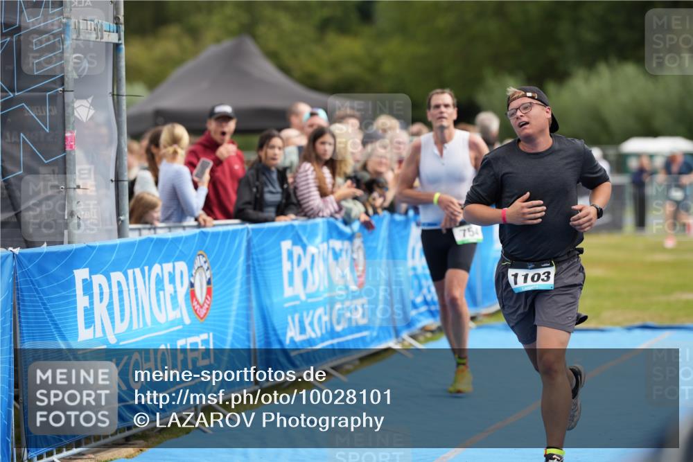 30.08.2026 - Elbe Triathlon Hamburg LAZAROV Photography http://msf.ph/oto/10028101 30.08.2026 11:28:04 Ziel 754, 1068, 1103 meine-sportfotos.de
