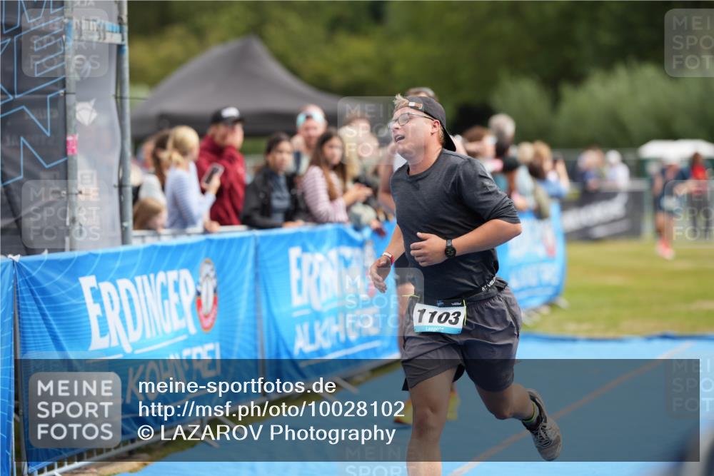 30.08.2026 - Elbe Triathlon Hamburg LAZAROV Photography http://msf.ph/oto/10028102 30.08.2026 11:28:04 Ziel 754, 1068, 1103 meine-sportfotos.de