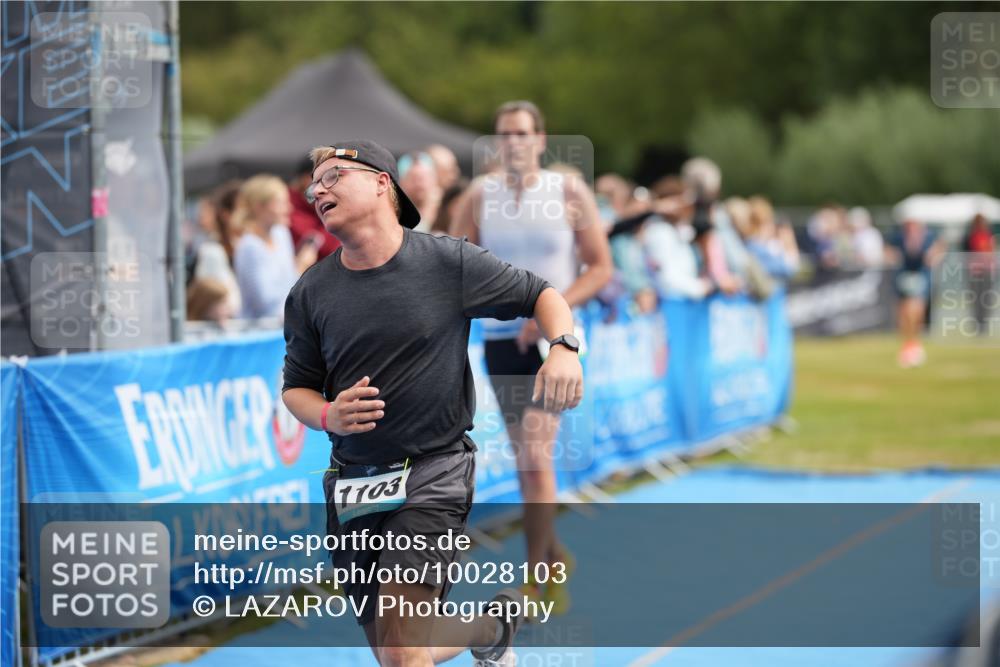 30.08.2026 - Elbe Triathlon Hamburg LAZAROV Photography http://msf.ph/oto/10028103 30.08.2026 11:28:05 Ziel 754, 1068, 1103 meine-sportfotos.de