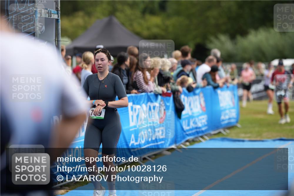 30.08.2026 - Elbe Triathlon Hamburg LAZAROV Photography http://msf.ph/oto/10028126 30.08.2026 11:29:16 Ziel 799, 1280 meine-sportfotos.de