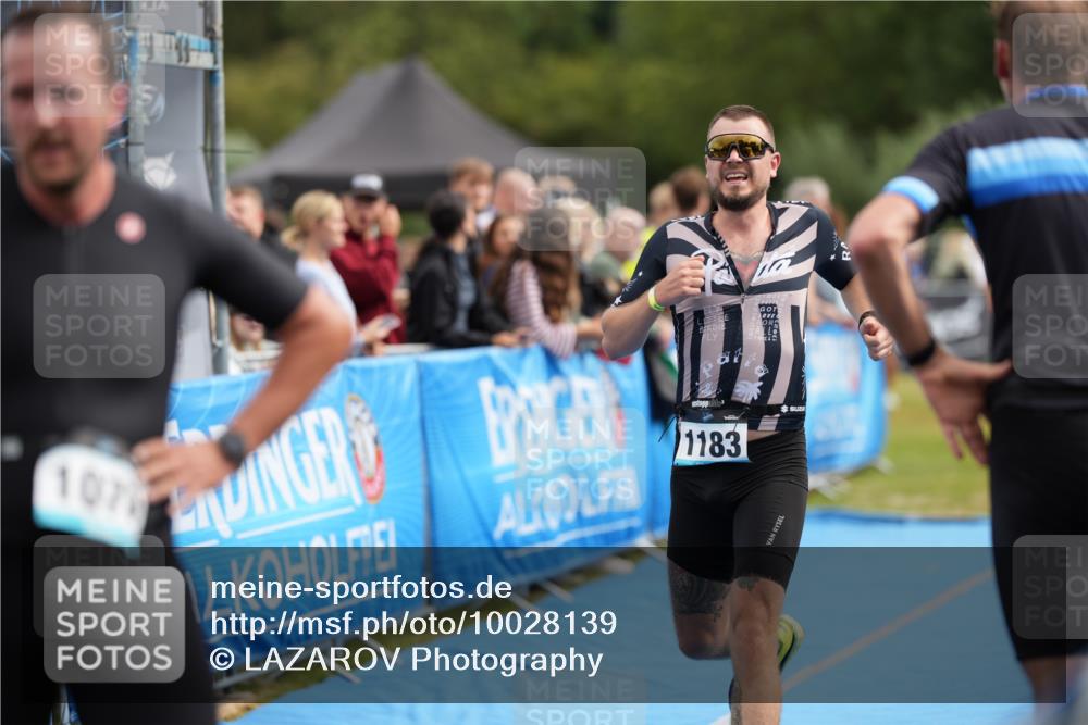 30.08.2026 - Elbe Triathlon Hamburg LAZAROV Photography http://msf.ph/oto/10028139 30.08.2026 11:29:35 Ziel 659, 749, 1078, 1183 meine-sportfotos.de