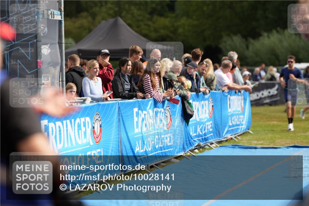 30.08.2026 - Elbe Triathlon Hamburg LAZAROV Photography http://msf.ph/oto/10028141 30.08.2026 11:29:38 Ziel 635, 659, 1183 meine-sportfotos.de
