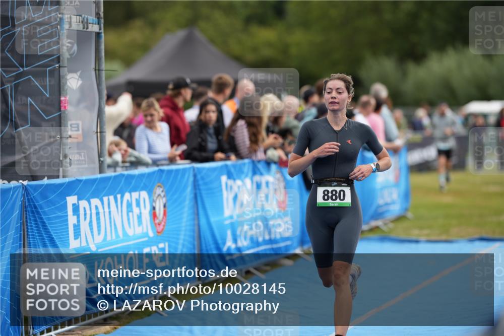 30.08.2026 - Elbe Triathlon Hamburg LAZAROV Photography http://msf.ph/oto/10028145 30.08.2026 11:29:52 Ziel 880, 1092 meine-sportfotos.de