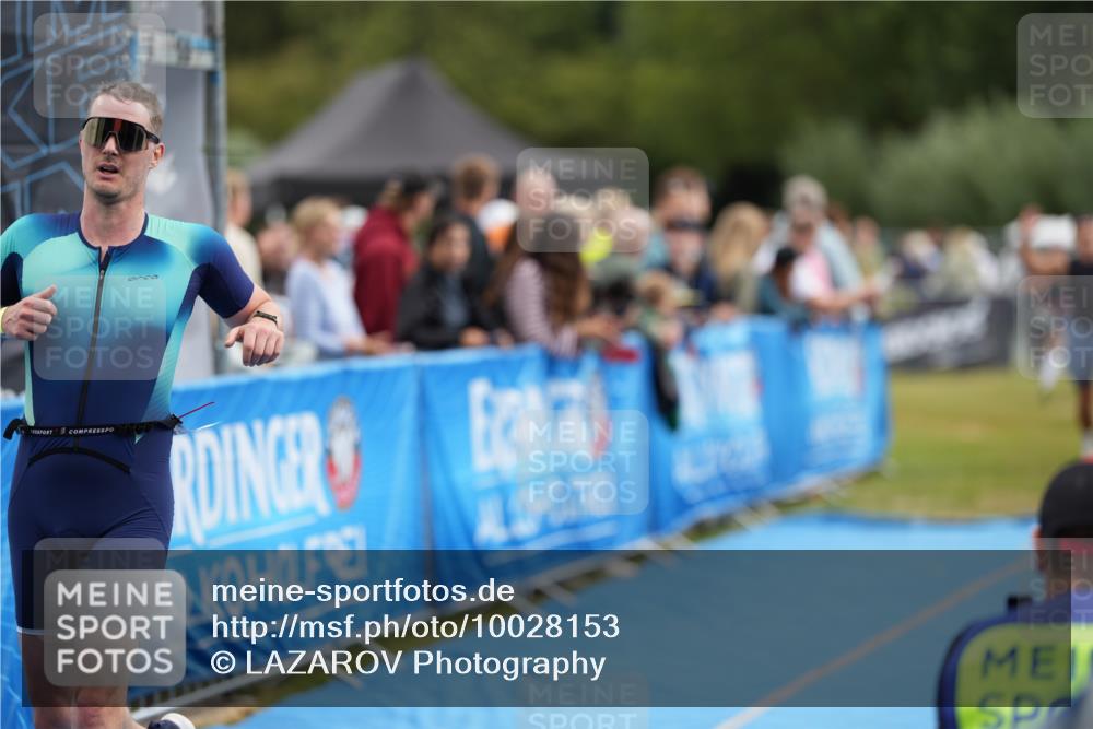 30.08.2026 - Elbe Triathlon Hamburg LAZAROV Photography http://msf.ph/oto/10028153 30.08.2026 11:30:08 Ziel 798, 1193, 1285 meine-sportfotos.de