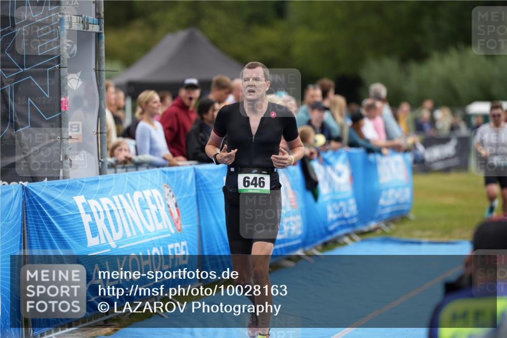 30.08.2026 - Elbe Triathlon Hamburg LAZAROV Photography http://msf.ph/oto/10028163 30.08.2026 11:30:29 Ziel 646, 827, 1150 meine-sportfotos.de