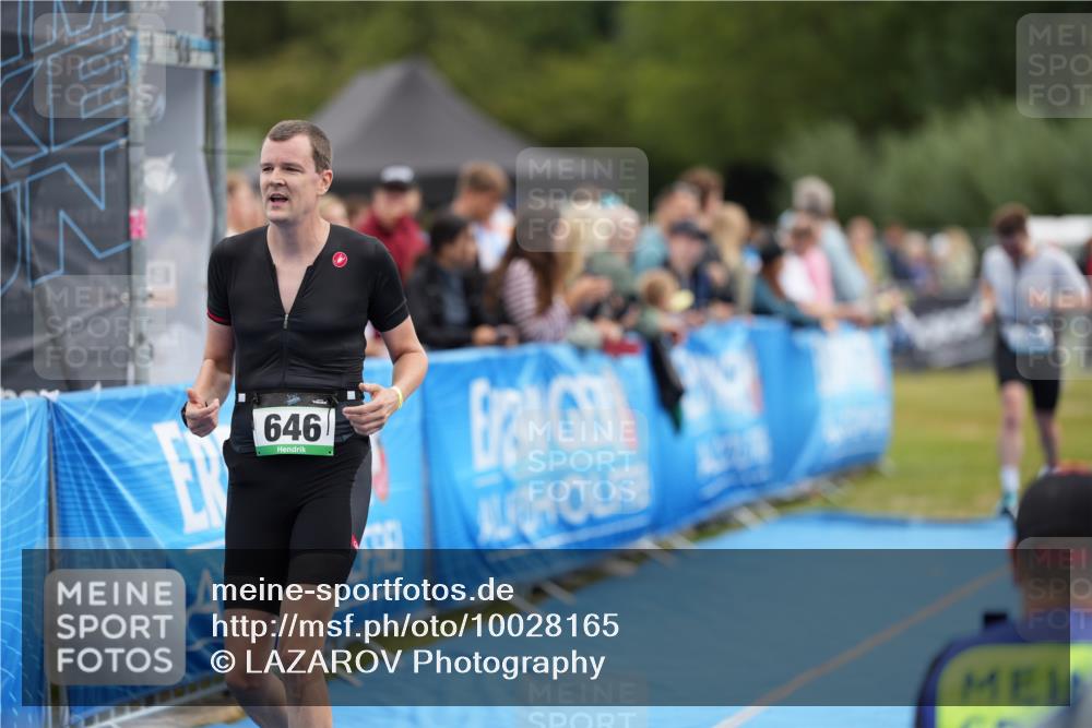 30.08.2026 - Elbe Triathlon Hamburg LAZAROV Photography http://msf.ph/oto/10028165 30.08.2026 11:30:30 Ziel 646, 827, 1150 meine-sportfotos.de