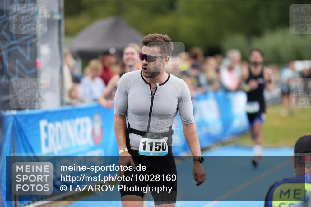 30.08.2026 - Elbe Triathlon Hamburg LAZAROV Photography http://msf.ph/oto/10028169 30.08.2026 11:30:37 Ziel 714, 827, 1012, 1150, 1152 meine-sportfotos.de
