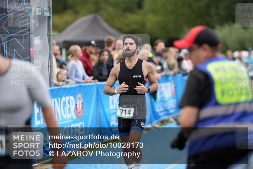 30.08.2026 - Elbe Triathlon Hamburg LAZAROV Photography http://msf.ph/oto/10028173 30.08.2026 11:30:39 Ziel 714, 827, 968, 1012, 1152 meine-sportfotos.de