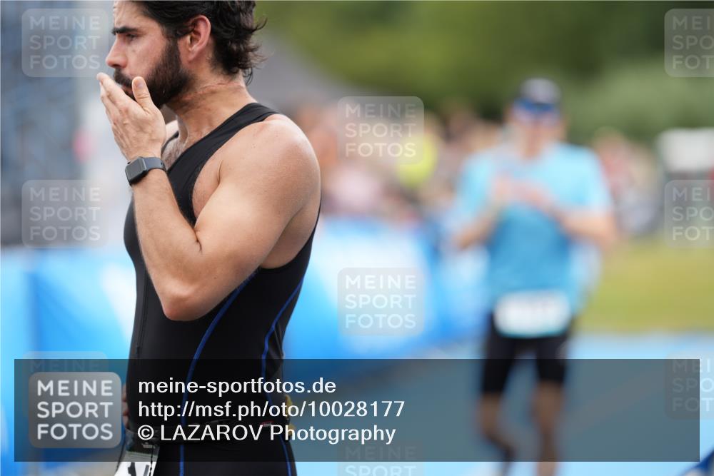 30.08.2026 - Elbe Triathlon Hamburg LAZAROV Photography http://msf.ph/oto/10028177 30.08.2026 11:30:45 Ziel 968, 1012, 1152 meine-sportfotos.de