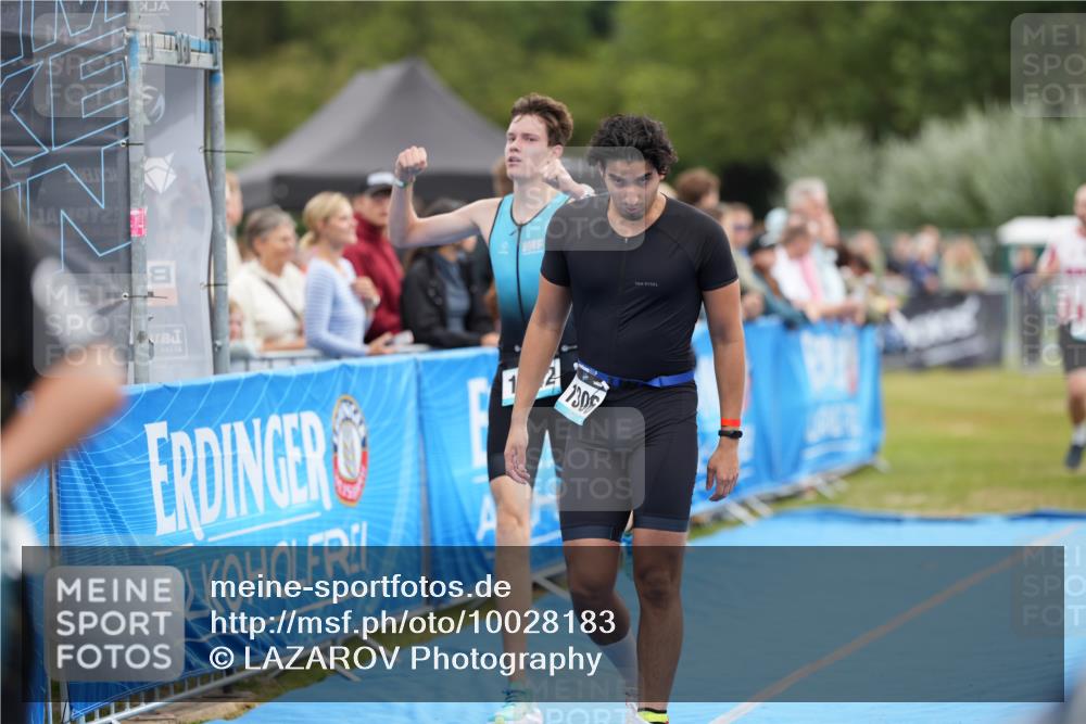 30.08.2026 - Elbe Triathlon Hamburg LAZAROV Photography http://msf.ph/oto/10028183 30.08.2026 11:30:59 Ziel 1018, 1306, 1442 meine-sportfotos.de