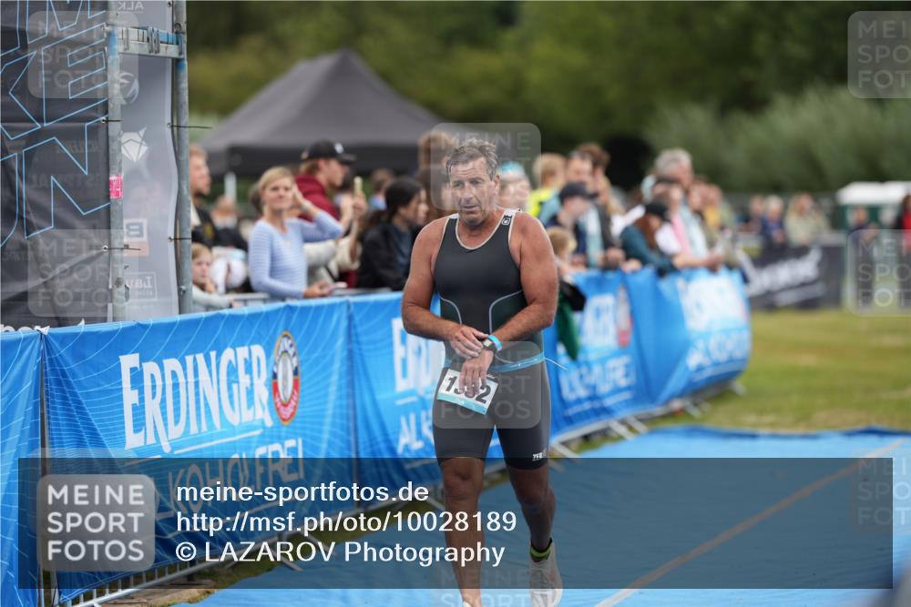 30.08.2026 - Elbe Triathlon Hamburg LAZAROV Photography http://msf.ph/oto/10028189 30.08.2026 11:31:14 Ziel 1352 meine-sportfotos.de
