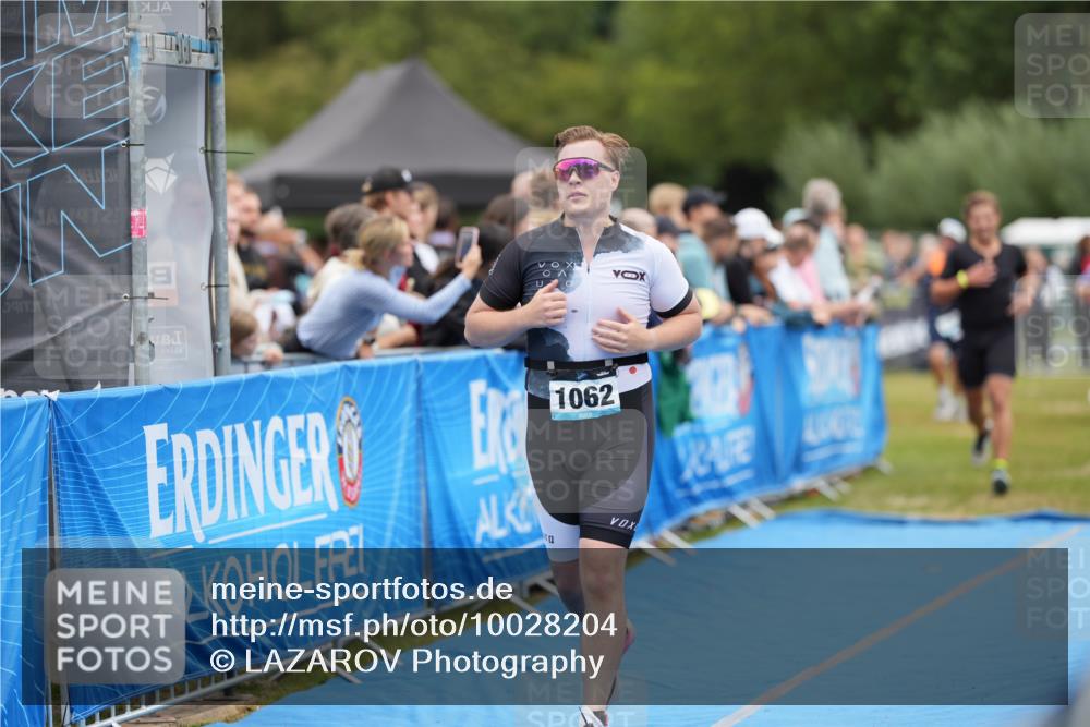 30.08.2026 - Elbe Triathlon Hamburg LAZAROV Photography http://msf.ph/oto/10028204 30.08.2026 11:32:09 Ziel 729, 1026, 1062, 1170 meine-sportfotos.de