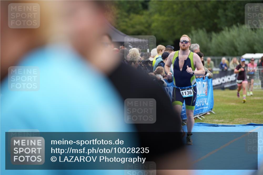 30.08.2026 - Elbe Triathlon Hamburg LAZAROV Photography http://msf.ph/oto/10028235 30.08.2026 11:33:19 Ziel 937, 1136, 1159 meine-sportfotos.de