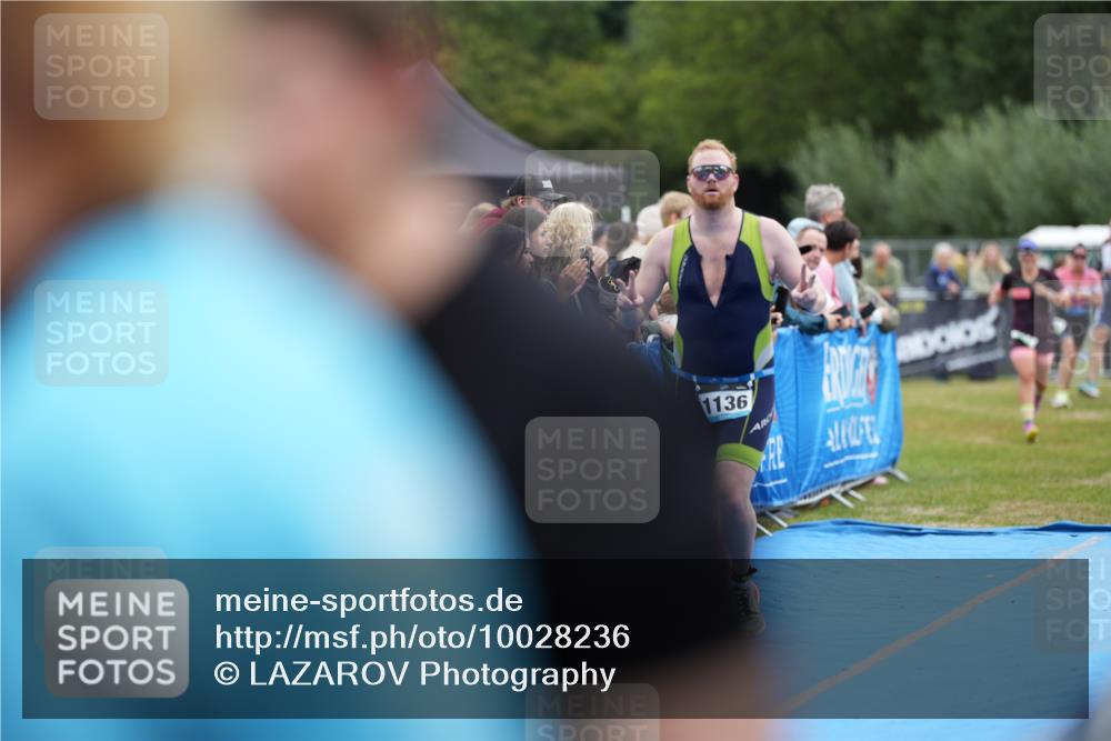 30.08.2026 - Elbe Triathlon Hamburg LAZAROV Photography http://msf.ph/oto/10028236 30.08.2026 11:33:19 Ziel 937, 1136, 1159 meine-sportfotos.de
