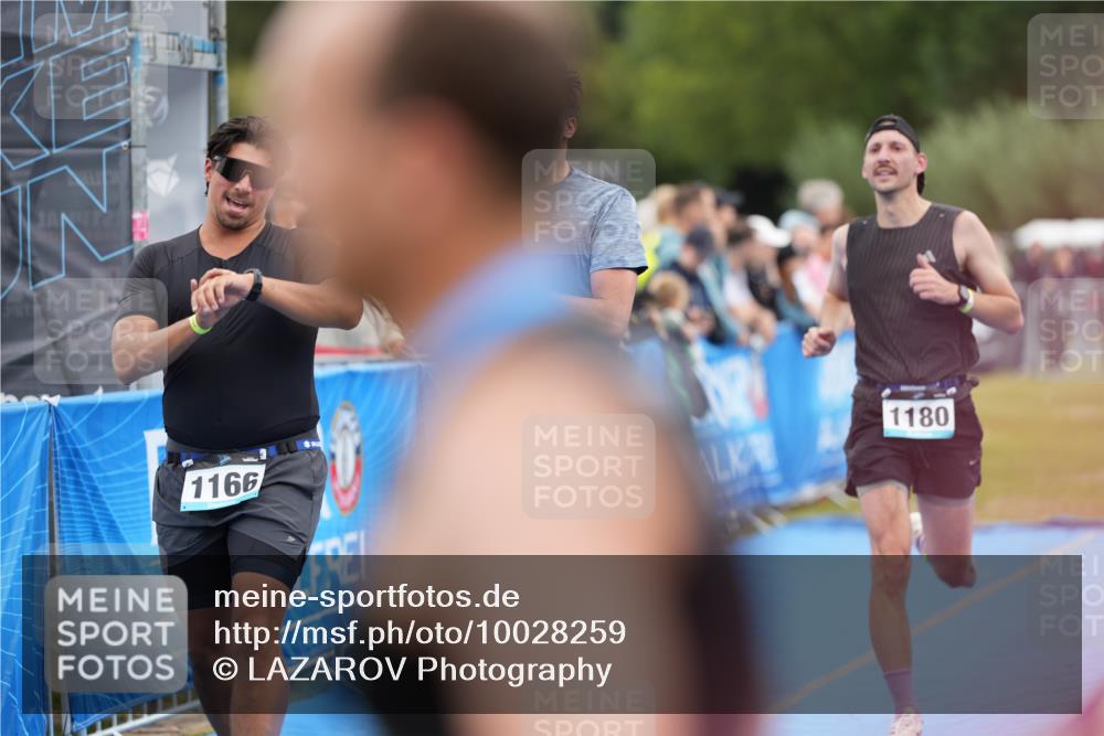 30.08.2026 - Elbe Triathlon Hamburg LAZAROV Photography http://msf.ph/oto/10028259 30.08.2026 11:34:05 Ziel 1166, 1180, 1234, 1452 meine-sportfotos.de