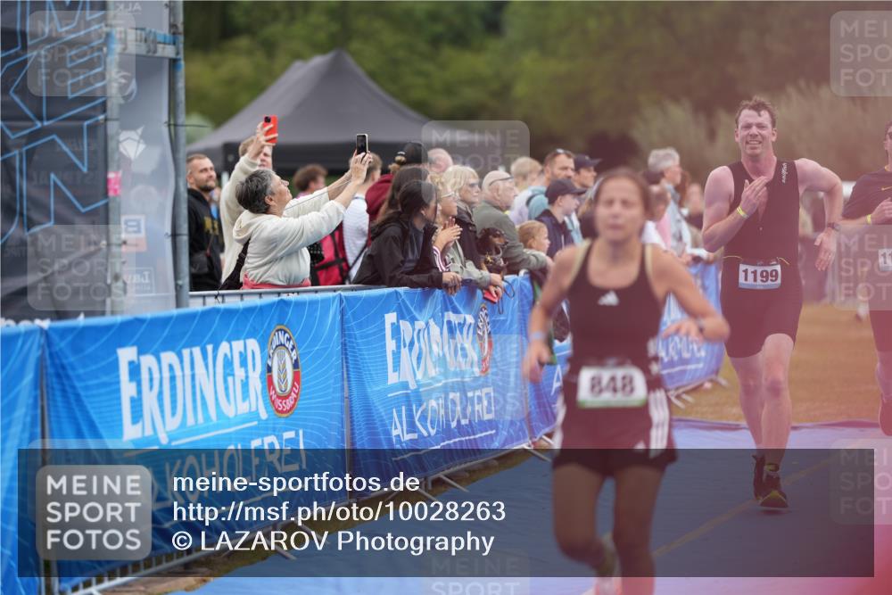 30.08.2026 - Elbe Triathlon Hamburg LAZAROV Photography http://msf.ph/oto/10028263 30.08.2026 11:34:19 Ziel 848, 1149, 1153, 1199 meine-sportfotos.de