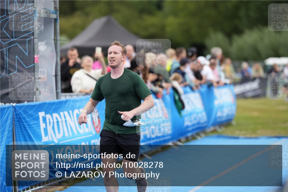 30.08.2026 - Elbe Triathlon Hamburg LAZAROV Photography http://msf.ph/oto/10028278 30.08.2026 11:34:40 Ziel 1034, 1090, 1141 meine-sportfotos.de