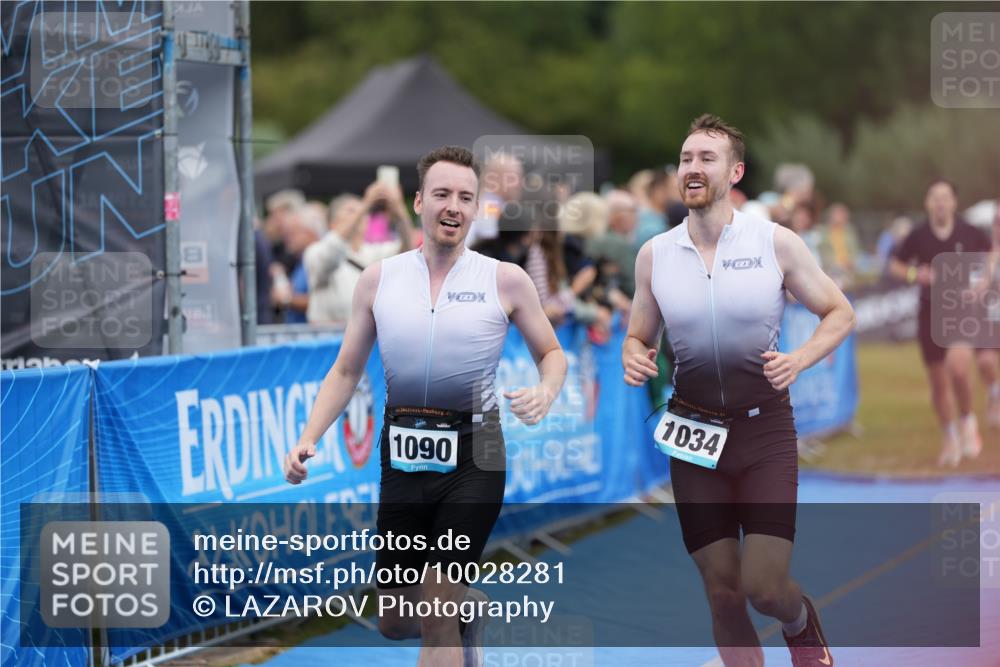 30.08.2026 - Elbe Triathlon Hamburg LAZAROV Photography http://msf.ph/oto/10028281 30.08.2026 11:34:48 Ziel 1034, 1090, 1129, 1157 meine-sportfotos.de