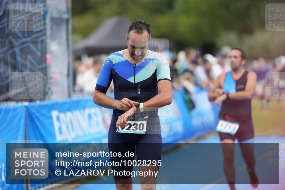 30.08.2026 - Elbe Triathlon Hamburg LAZAROV Photography http://msf.ph/oto/10028295 30.08.2026 11:35:08 Ziel 1137, 1213, 1230 meine-sportfotos.de