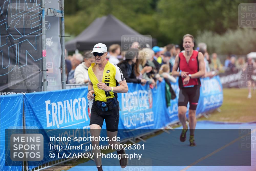 30.08.2026 - Elbe Triathlon Hamburg LAZAROV Photography http://msf.ph/oto/10028301 30.08.2026 11:35:22 Ziel 780, 831, 1318 meine-sportfotos.de