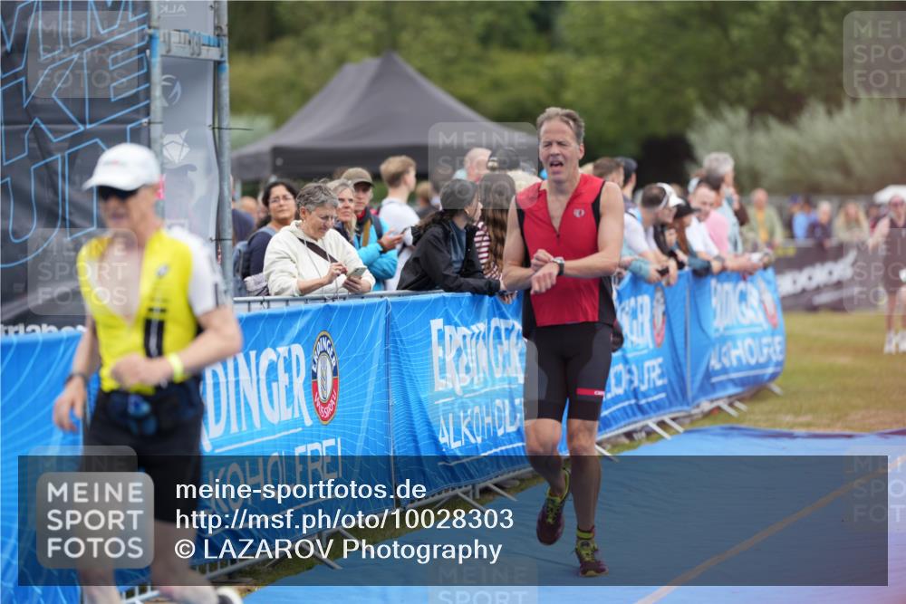 30.08.2026 - Elbe Triathlon Hamburg LAZAROV Photography http://msf.ph/oto/10028303 30.08.2026 11:35:23 Ziel 780, 831, 1318 meine-sportfotos.de