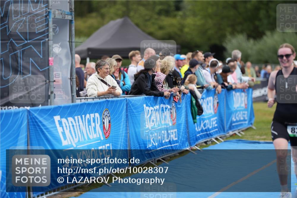 30.08.2026 - Elbe Triathlon Hamburg LAZAROV Photography http://msf.ph/oto/10028307 30.08.2026 11:35:29 Ziel 831, 1177, 1237 meine-sportfotos.de