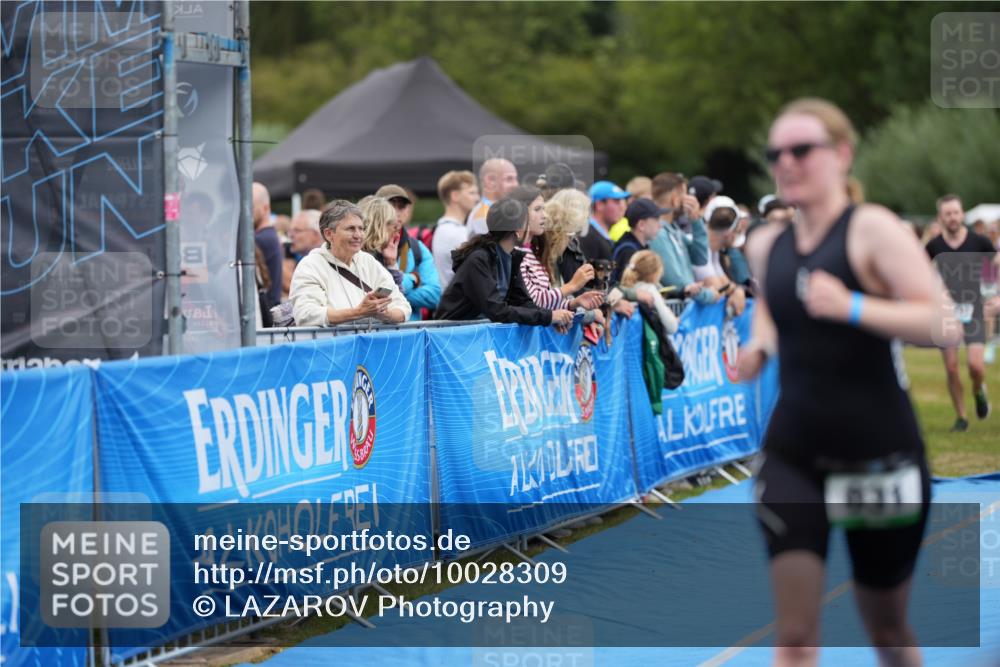 30.08.2026 - Elbe Triathlon Hamburg LAZAROV Photography http://msf.ph/oto/10028309 30.08.2026 11:35:30 Ziel 831, 961, 1177, 1237 meine-sportfotos.de