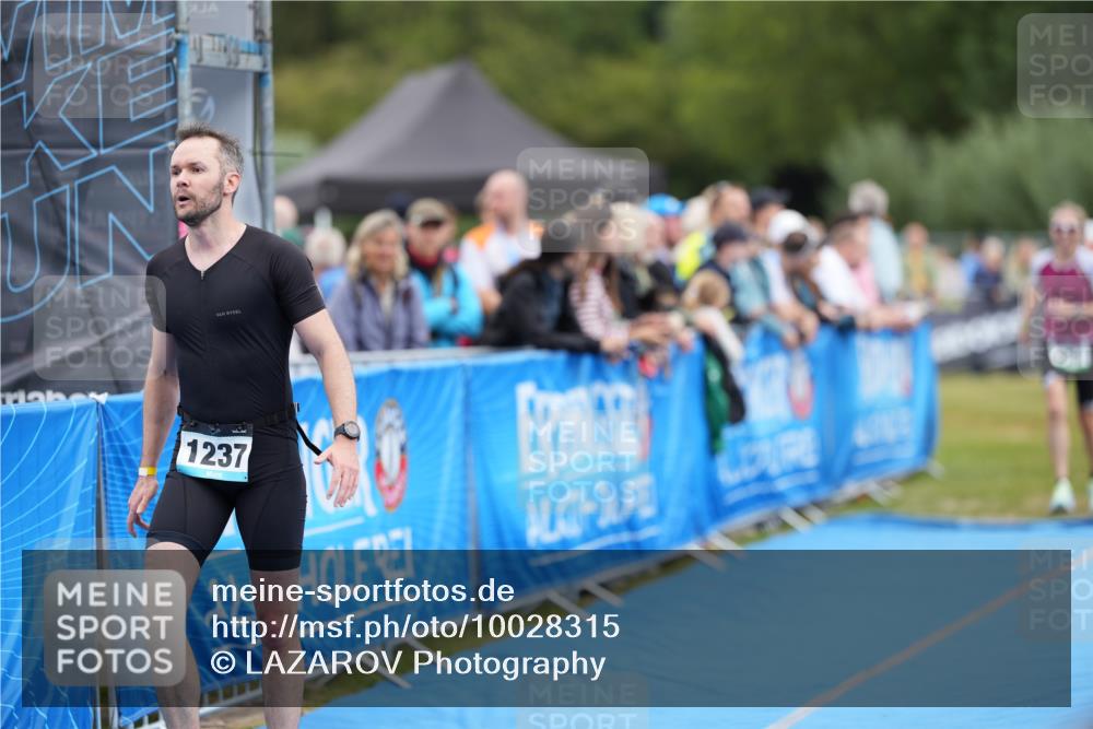 30.08.2026 - Elbe Triathlon Hamburg LAZAROV Photography http://msf.ph/oto/10028315 30.08.2026 11:35:35 Ziel 961, 1177, 1237 meine-sportfotos.de