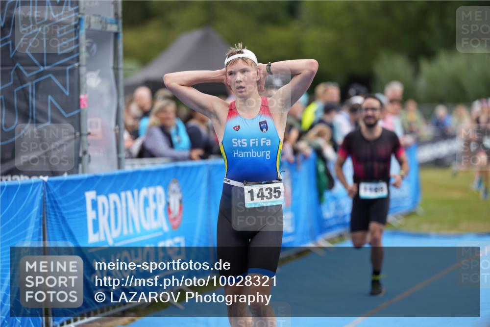 30.08.2026 - Elbe Triathlon Hamburg LAZAROV Photography http://msf.ph/oto/10028321 30.08.2026 11:35:54 Ziel 1168, 1435, 1439 meine-sportfotos.de