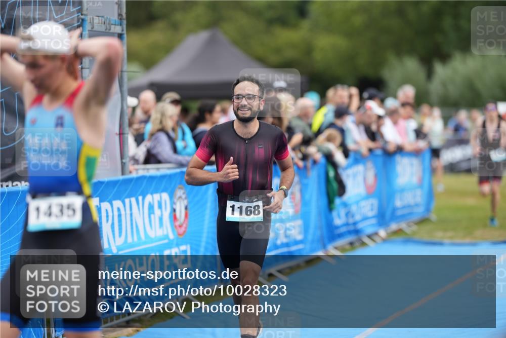 30.08.2026 - Elbe Triathlon Hamburg LAZAROV Photography http://msf.ph/oto/10028323 30.08.2026 11:35:56 Ziel 1168, 1295, 1435, 1439 meine-sportfotos.de
