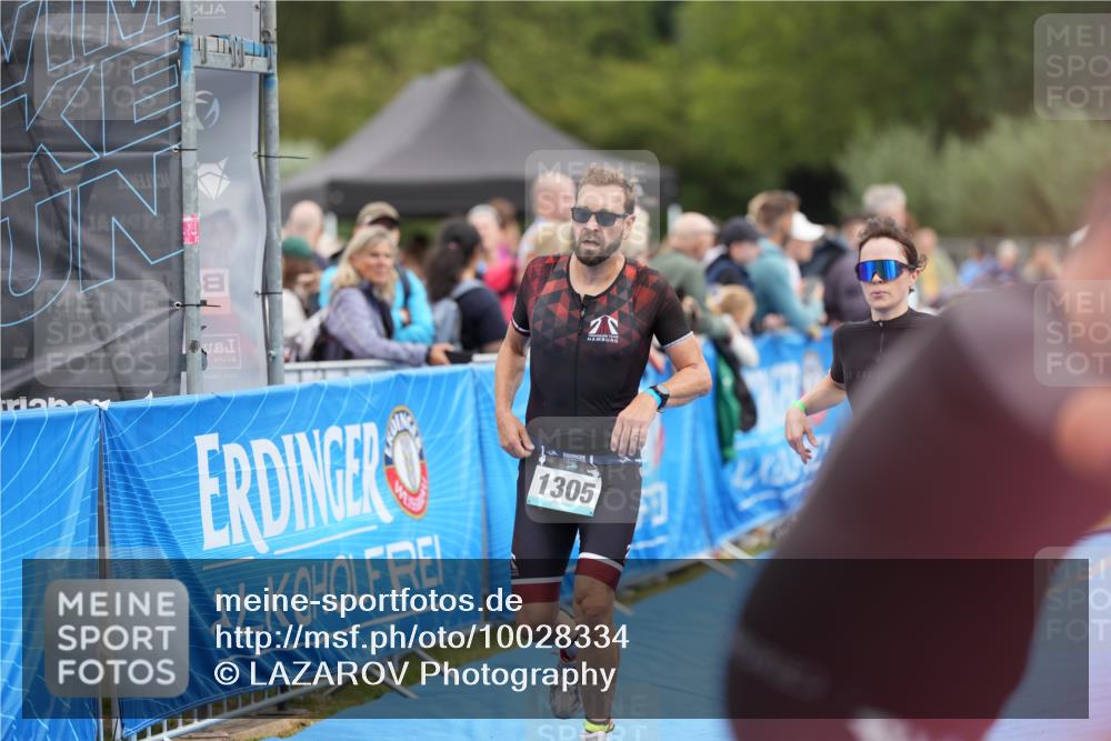 30.08.2026 - Elbe Triathlon Hamburg LAZAROV Photography http://msf.ph/oto/10028334 30.08.2026 11:36:12 Ziel 929, 1305, 1447 meine-sportfotos.de