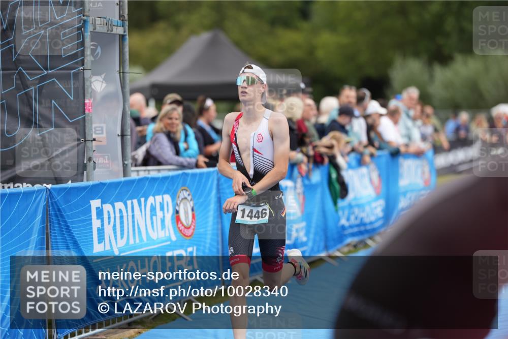 30.08.2026 - Elbe Triathlon Hamburg LAZAROV Photography http://msf.ph/oto/10028340 30.08.2026 11:36:25 Ziel 977, 1446 meine-sportfotos.de
