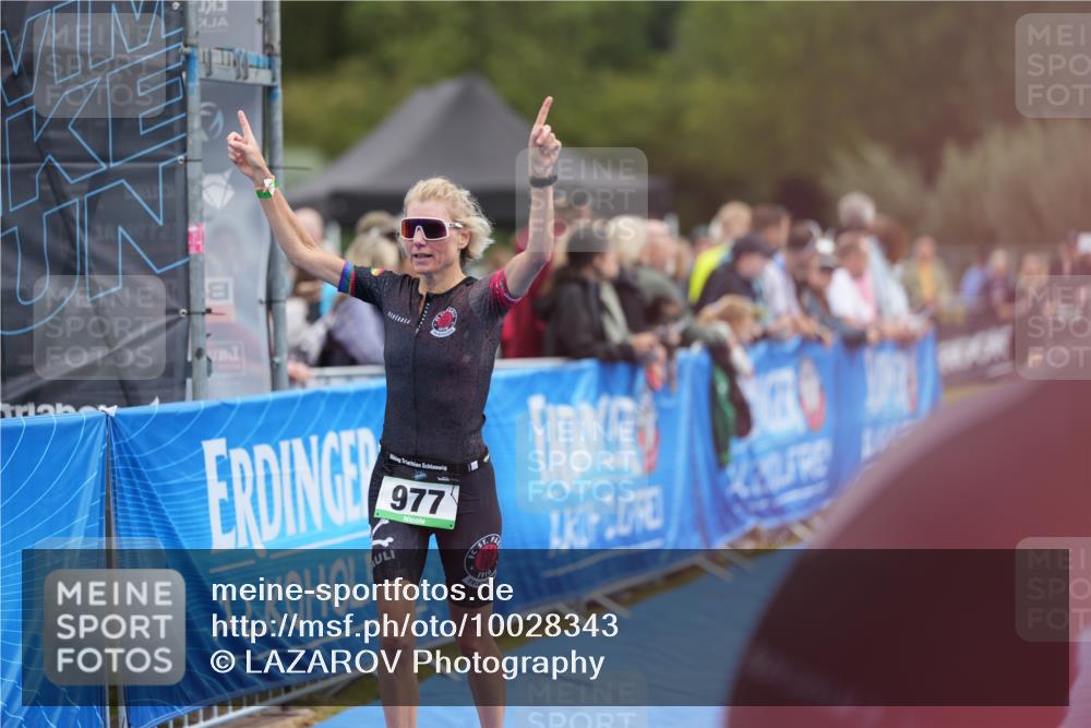 30.08.2026 - Elbe Triathlon Hamburg LAZAROV Photography http://msf.ph/oto/10028343 30.08.2026 11:36:33 Ziel 568, 882, 977 meine-sportfotos.de